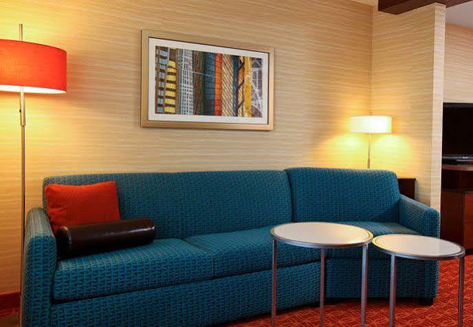 Fairfield Inn & Suites By Marriott Omaha Papillion Bagian luar foto